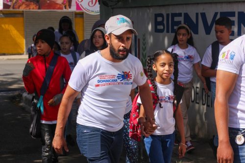 Campamento sembrado lecto-escritura y medio ambiente.