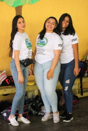 Campamento sembrado lecto-escritura y medio ambiente.