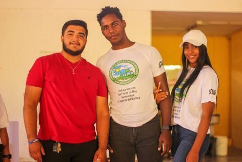 Campamento sembrado lecto-escritura y medio ambiente.