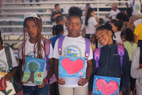 Campamento sembrado lecto-escritura y medio ambiente.