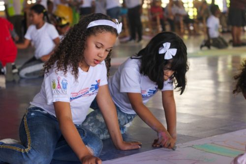 Campamento sembrado lecto-escritura y medio ambiente.