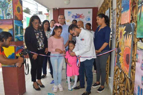 Apertura de la exposición de dibujo y pintura.